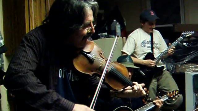 Ed Trepanier playing Fiddle to The Weight смотреть онлайн