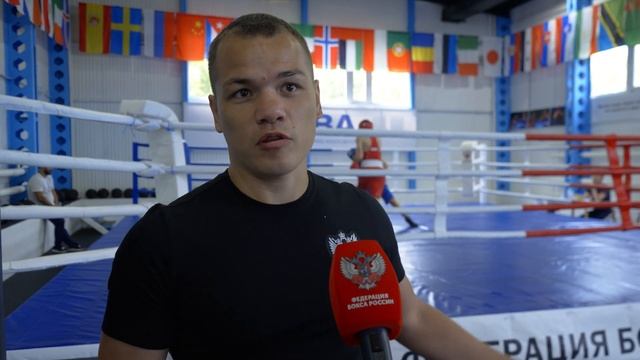 Лебедев и Чудинов посетили спарринги юношеской сборной смотреть онлайн