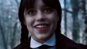 Wednesday играет на виолончели