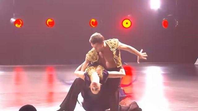 Cristina & Pasha | Jean-Marc & France - Paso Doble - Ira Deorum/Sanctus | SYTYCD S7 [HD] смотреть онлайн