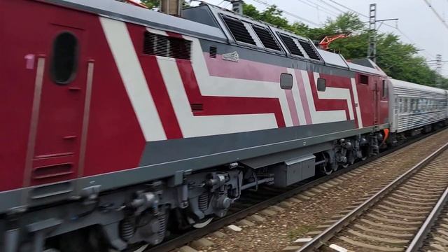 "В новом окрасе!" ЭП2К-271 с пассажирским поездом "Гранд-Экспресс" смотреть онлайн