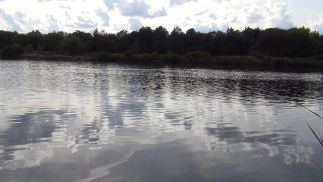 Последние летние дни. Лайтовая поплавочная рыбалка на реке. смотреть онлайн