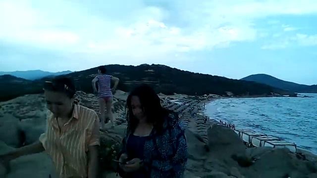 Сардиния, остров народа Сардo. Много пляжей,красивых мест. смотреть онлайн