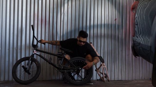 Marco 'Donko' Quiroz - Bike Check 2023 смотреть онлайн