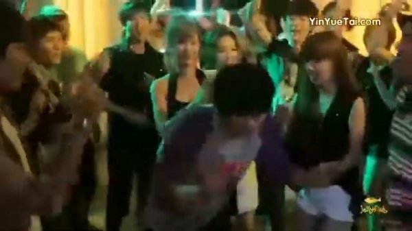 Seo In Guk - Shake It Up MV (Feat. Jiyeon(T-ara))