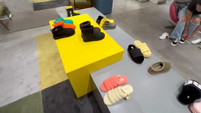 #ШОПИНГ ВЛОГ СТАМБУЛ СУМКИ И ОБУВЬ COACH BY FAR JACQUEMUS UGG VANS BEYMEN ISTANBUL SHOPING VLOG смотреть онлайн