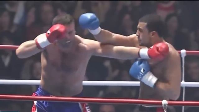 Badr Hari Highlights / The GOLDEN BAD BOY Best Fights & KNOCKOUTS