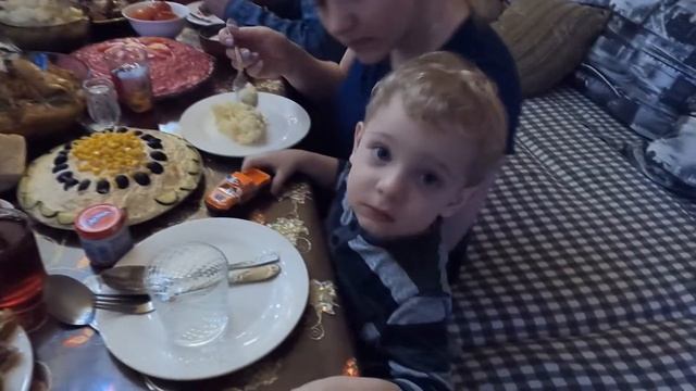 БЛОГ #3. ПОЕЗДКА В ЛЕСХОЗ. 8 МАРТА. ПРЫЖКИ В СНЕГ С БАЛКОНА. смотреть онлайн