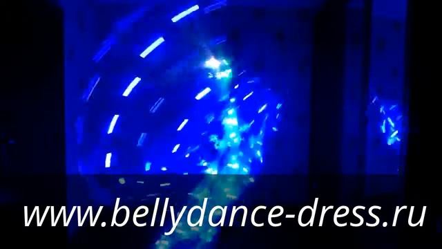 Светодиодные крылья, модель "Pass de Blue" и маска смотреть онлайн