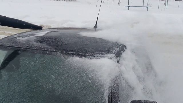 Как быстро очистить машину от снега смотреть онлайн