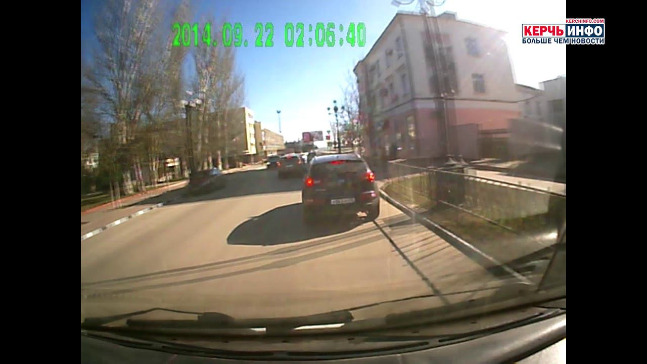 В Керчи автохам на INFINITI избил водителя и скрылся смотреть онлайн