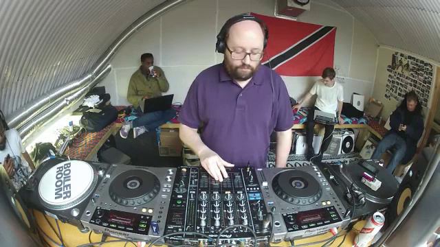 Ali Warm Boiler Room DJ Set смотреть онлайн