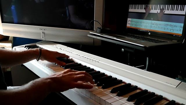 Everglow - Coldplay - Learning To Play The Piano - Week 26 + Week 27 смотреть онлайн