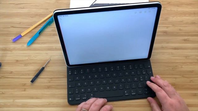 Déballage + mini Test Apple Smart Keyboard Folio pour iPad Air 4 & iPad Pro 11 pouces смотреть онлайн