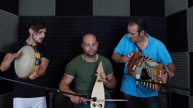 THE BOSS IS BACK - TARANTELLA ORGANETTO TAMBURELLO E LIRA - CARMELO PANSERA смотреть онлайн