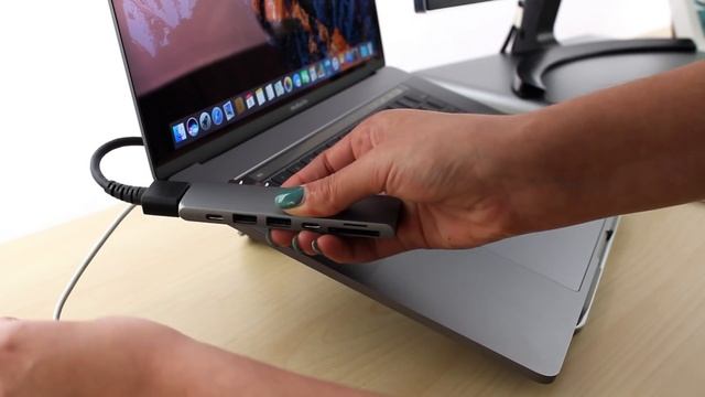 Satechi Aluminum Type-C Pro Hub Adapter For 2016 MacBook Pro 13” And 15