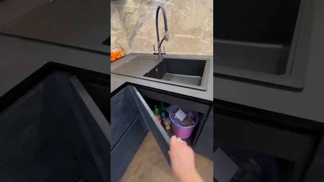 Краткий шипящий обзор кухни. Скоро полный смотреть онлайн