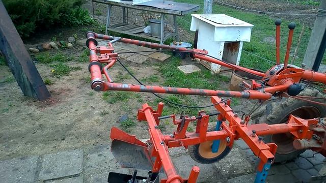 МТЗ 09 Посадка картошки Нарезка борозд 2017 смотреть онлайн