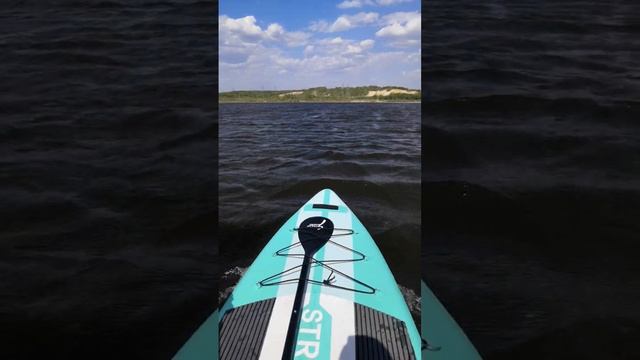 На SUP-борде под парусами смотреть онлайн