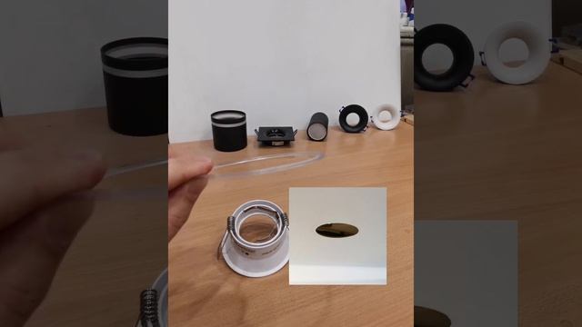 Сколько стоит установить светильник в натяжной потолок и от чего зависит цена смотреть онлайн