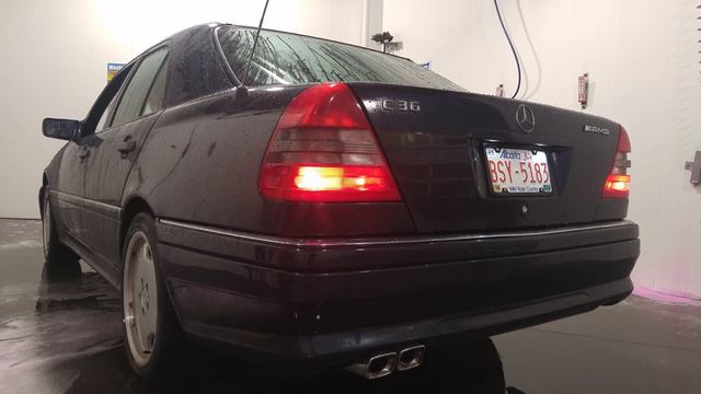 Mercedes C36 AMG Startup and Rev смотреть онлайн