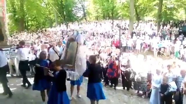 БРАТЬЯ КИРИЛЛА (ГУНДЯЕВА)... Католические пляски с иконами. Вы хотите, что бы так было в смотреть онлайн