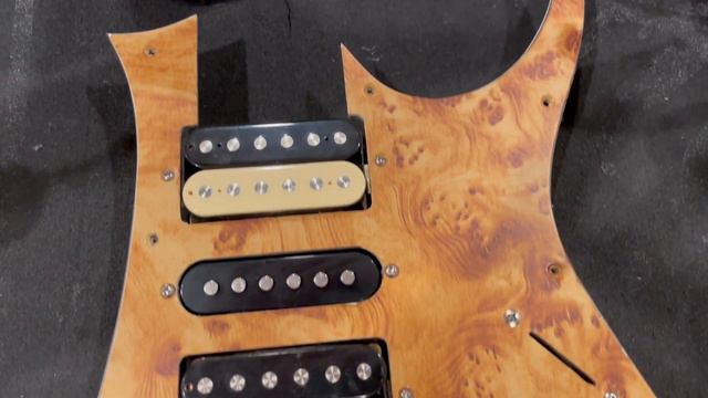 My BYO Guitar Ibanez JEM Kit Upgrade Video смотреть онлайн