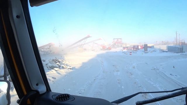 Работа на своём Автобетоносмесителе ,Зима -Щебеночный Завод !!! смотреть онлайн