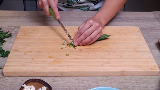 Delicious BAKED EGGPLANT appetizer! No meat, No frying! смотреть онлайн
