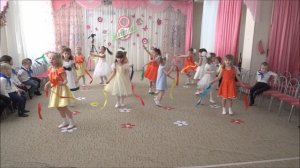 8 марта Танец с ленточками средняя группа (4-5 лет)