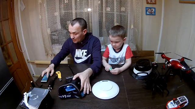 Eachine VR007 обзор шлема для FPV на квадрокоптере Syma x8hg. смотреть онлайн