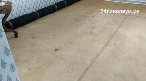 Линолеум приклеили в доме на ДСП.