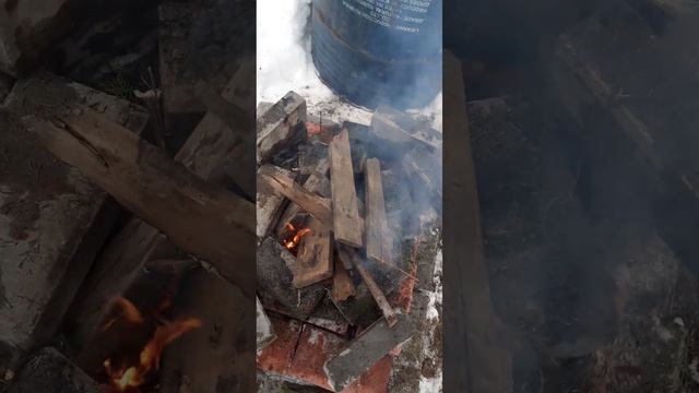 Древесный уголь своими руками. Часть 1. смотреть онлайн