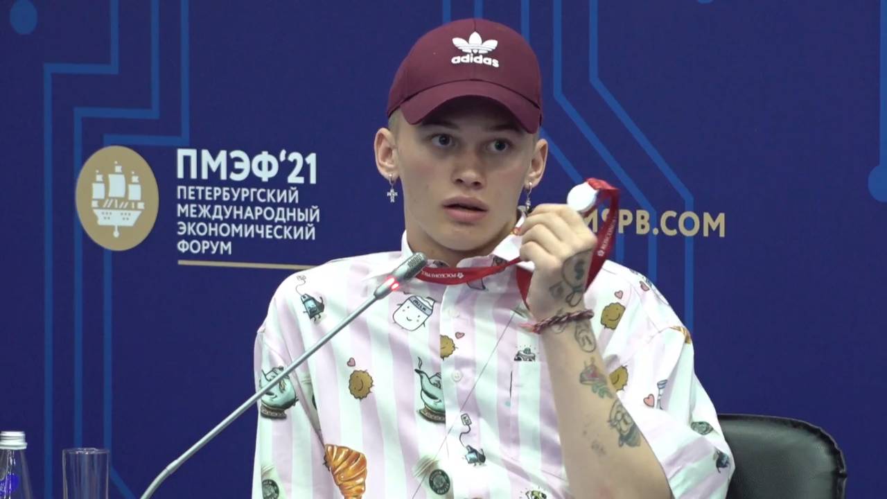 Кто на ком зарабатывает: блогеры на бизнесе или бизнес на блогерах? смотреть онлайн