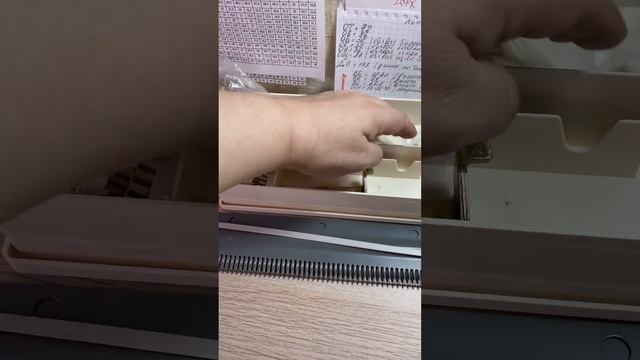 ПРОДАНО Silver Reed SK561 однофонтурная вязальная машина смотреть онлайн