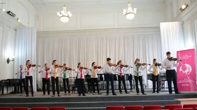 Ансамбль скрипачей "Созвучие" смотреть онлайн