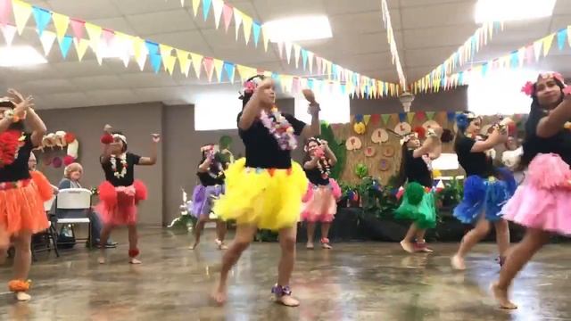 Pearly Shells/Tiny Bubble dance. смотреть онлайн