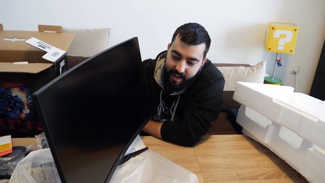 UNBOXING! Брутален Извит 27' Монитор 240HZ! AOC C27G2ZU смотреть онлайн