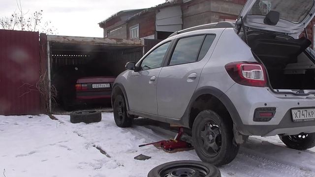 ЖИВЕМ КОЛОТИМСЯ ....