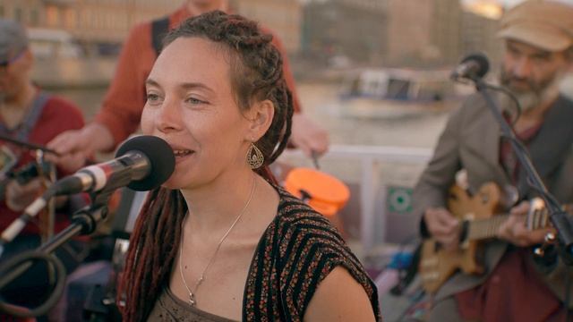 Отава Ё - Яблочко смотреть онлайн