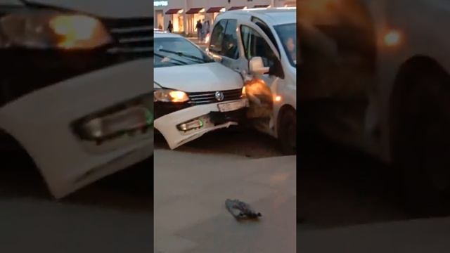 Авария. СПБ. метро. Площадь Восстания смотреть онлайн