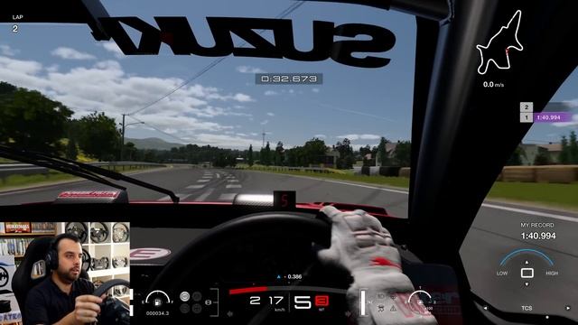 Sudando (literalmente) con el nuevo Suzuki Escudo Pikes Peak de Gran Turismo 7 смотреть онлайн