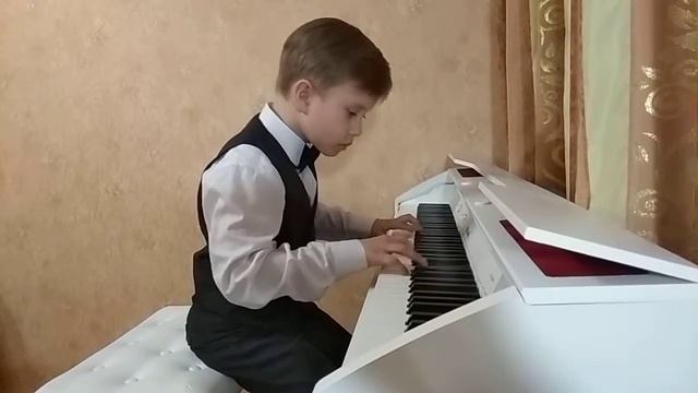 Л Моцарт Менуэт, ми минор смотреть онлайн