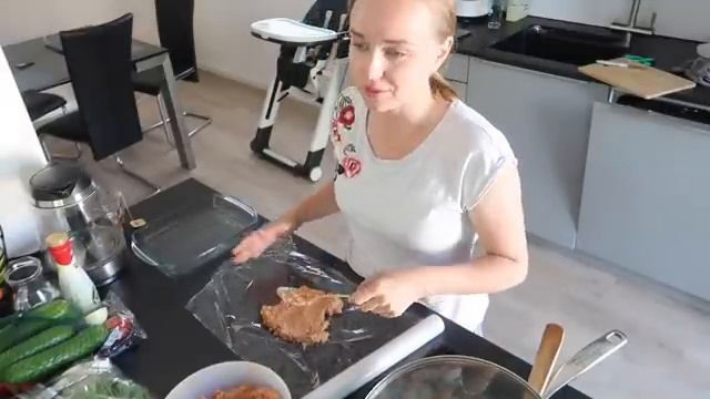 САМИ ЭТО ЕШЬТЕ! ЧТО Я ГОТОВИЛА В ОБЩЕЖИТИИ? смотреть онлайн