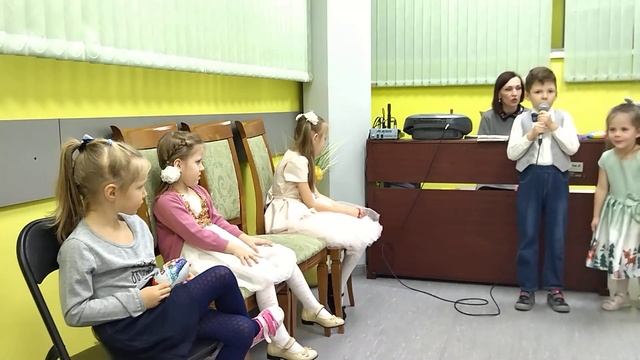 Песенка мышонка (слова и музыка Ж. Ю. Колмагорова) смотреть онлайн