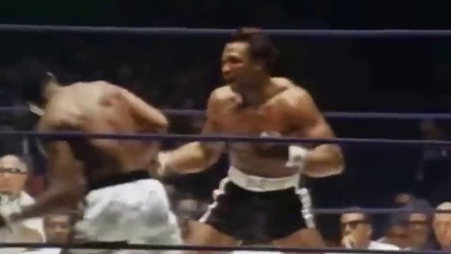 САМЫЙ БЫСТРЫЙ БОКСЁР В ИСТОРИИ смотреть онлайн