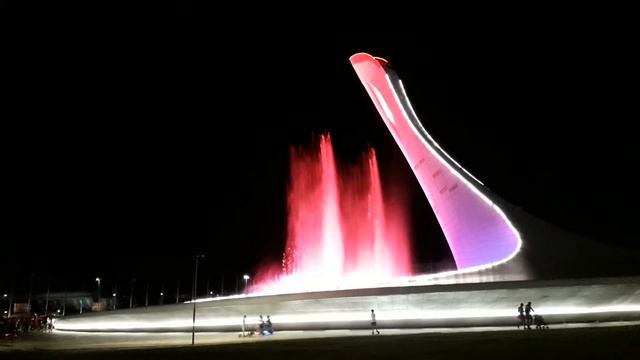 Где найти лебедя в Олимпийском парке в Сочи. Лебединое озеро поющих фонтанов завораживает всех смотреть онлайн