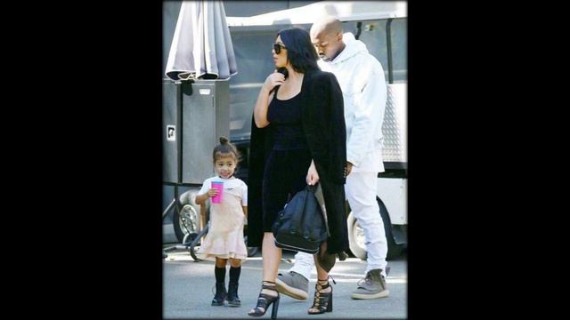 Has Kylie Jenner given birth? Christmas snap of Kardashian family sparks flurry of speculation as ' смотреть онлайн