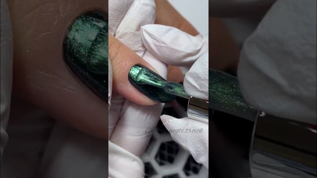 Кошачий глаз✅ #маникюр #ногти #гельлак #кошачийглаз #магнитныйгельлак #nailart смотреть онлайн