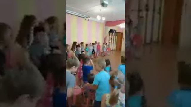 Балалайка в народ и дети пляшут 1 смотреть онлайн